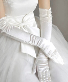 为什么新娘要戴手套？